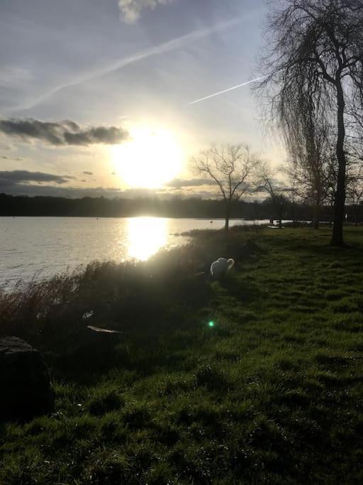 Gite A La Campagne Au Bord D'Un Lac 8 Personnes Saint-Quentin-sur-Charente Luaran gambar